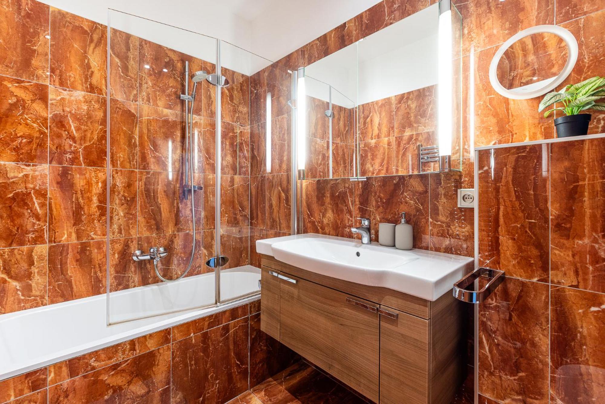 Nice Big Apartment 2Bds - Belgicka Prag Exterior foto
