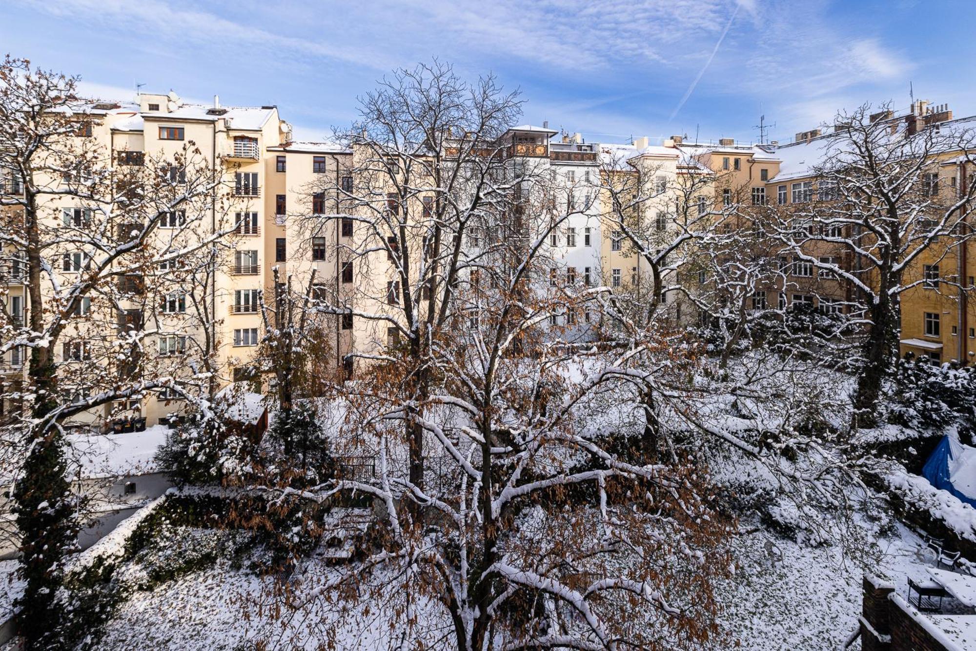 Nice Big Apartment 2Bds - Belgicka Prag Exterior foto